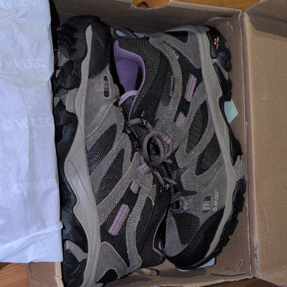 HiTec Women's Gray / Purple Hiking Boots.